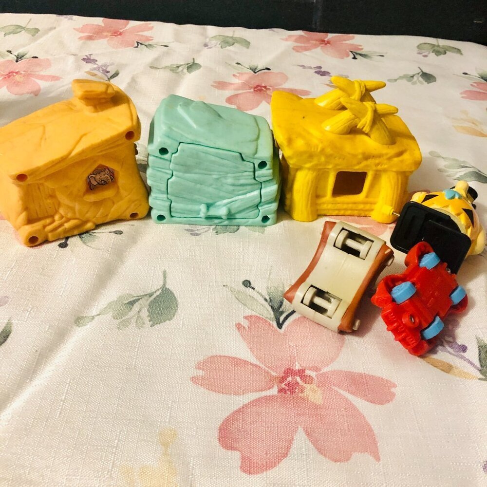 1993 Vintage Flintstones Toy Lot McDonald's Fred Wind Up Bowl-O-Ramama House - Picture 4 of 4